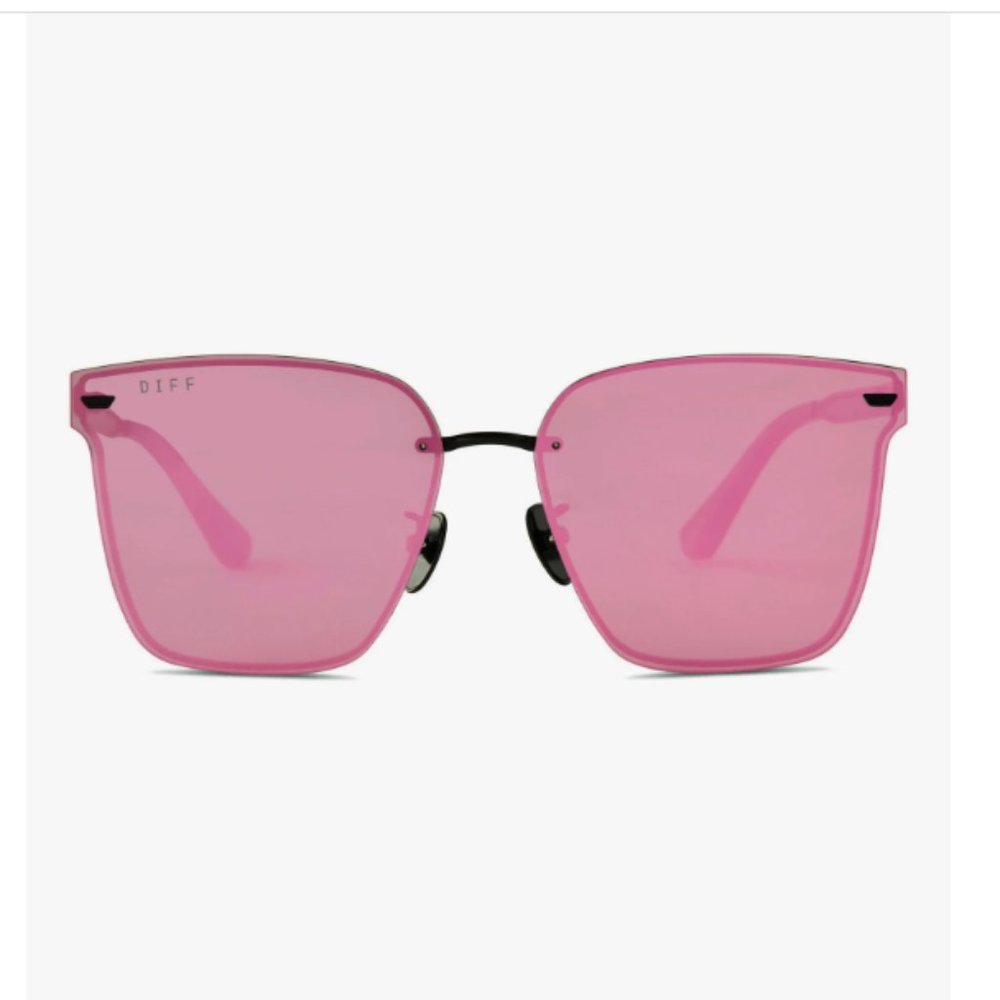 Bella V Sunglasses in Matte Black/Pink Mirror